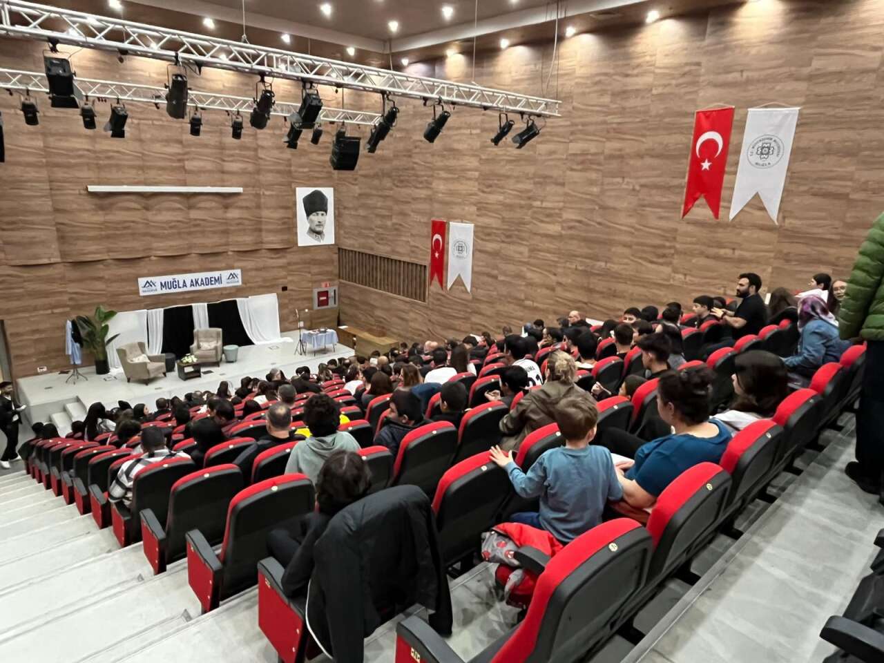 Muğla Akademi ve Hayalhane Sanatın Gücüyle Gençlere Rehber Oldu 2